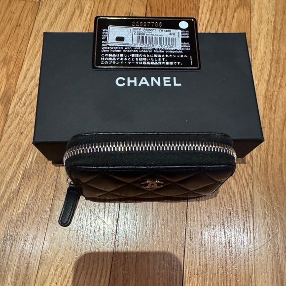 CHANEL - COIN PURSE - Wallet -- Quilted Lambskin Leather - Picture 9 of 14